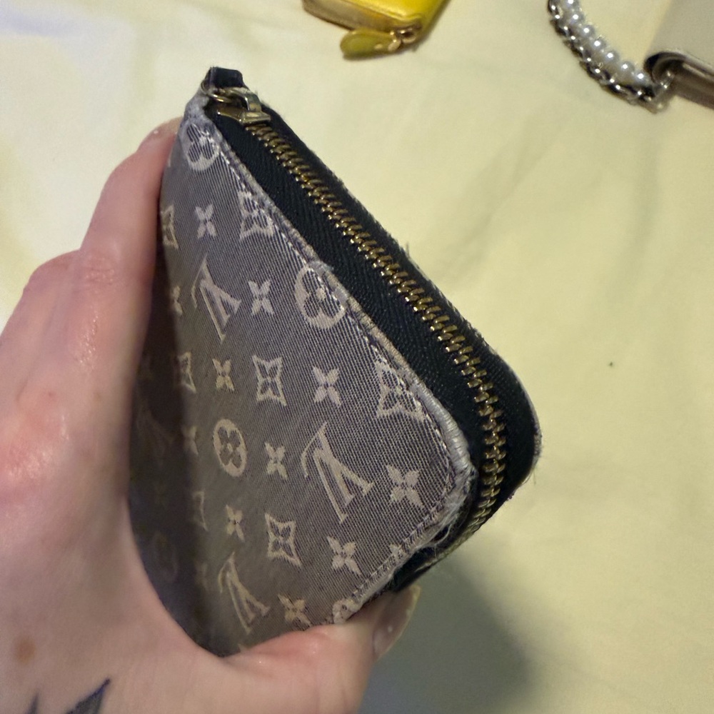 LV Zippy - Picture 5 of 5